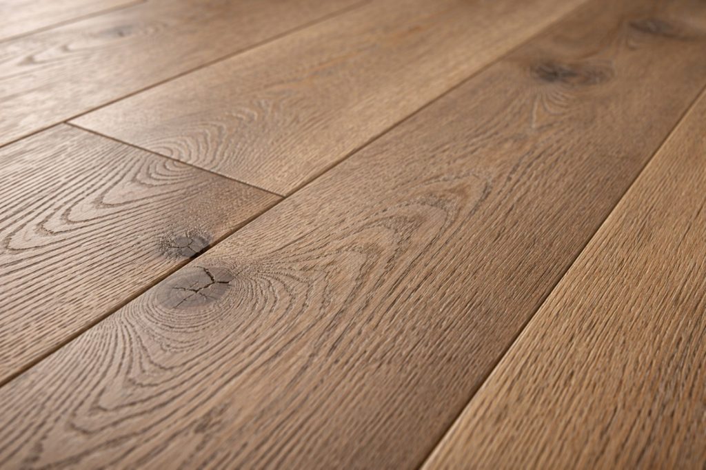 The Positives and Negatives of Wire Brushed Hardwood Flooring